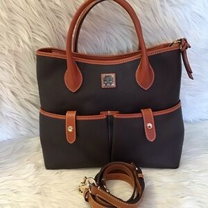 Dooney and Bourke short handle leather tote bag